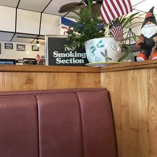 How old is that sign? I don't think it's been legal to smoke inside over a decade in Ohio haha