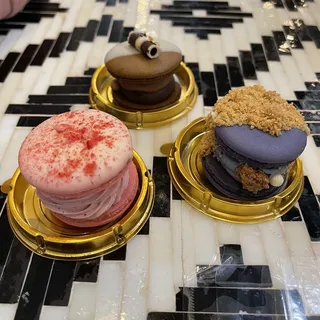Assorted Macaron Box
