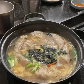 Dduk Mandu Guk