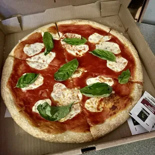 Margherita Pizza (14&quot; Medium)