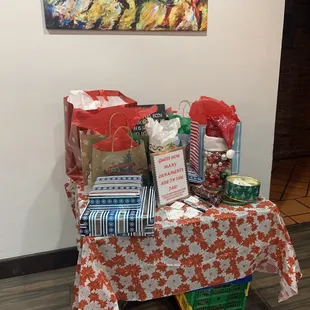 Prizes table at party