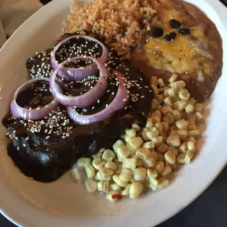 Pollo en Mole Poblano