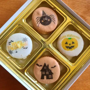 Halloween macaroon