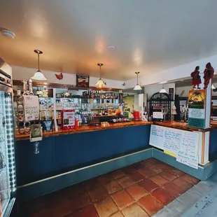 Inside / order counter