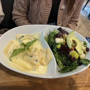 Pear and Gorgonzola Salad