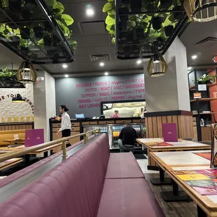 sushi and sashimi, interior