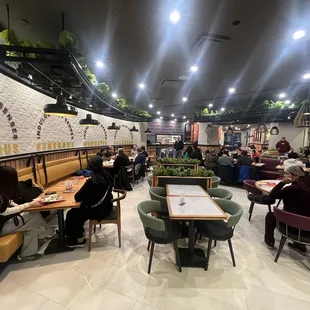 green plants everywhere (photo #12)