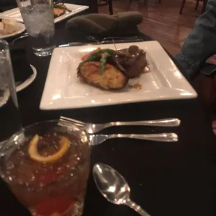 Steak au poivre and Old Fashion