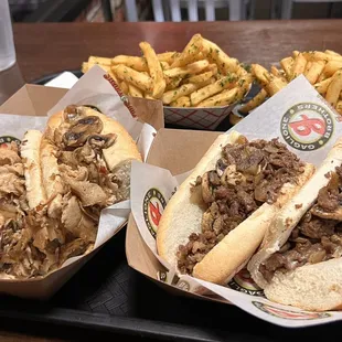 Mushroom Cheesesteak &amp; Garlic Fries Half chicken &amp; half mushroom