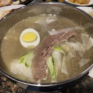 N4. Mul-Naengmyeon