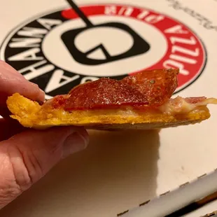 This is the thin crust.   #UpCloseSavor XP