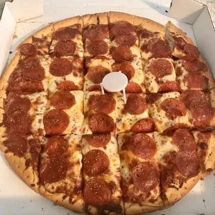 Normal Pepperoni Pizza