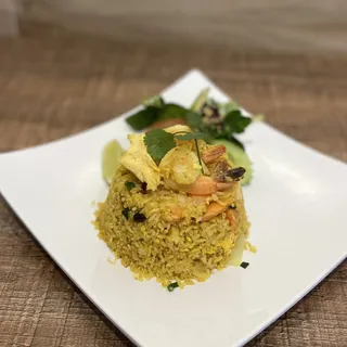 F6. Pineapple Fried Rice