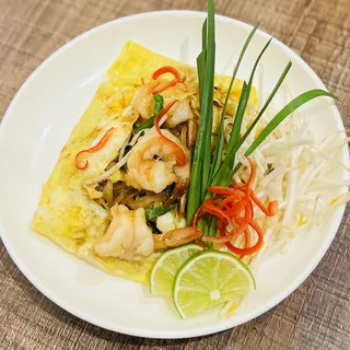 N4. Egg Omelet Wrap Pad Thai