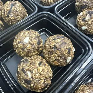 Oreo Cookies and Cream Protein Balls