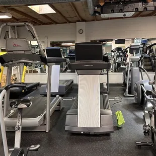 Treadmill, resistance bike, Cardio