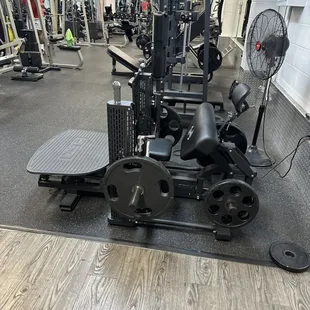 Hip thrust Machine