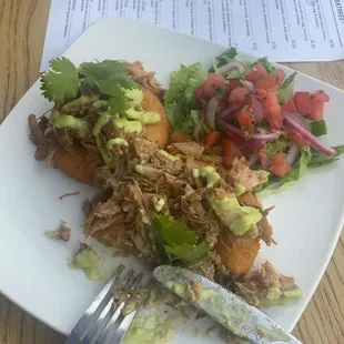 Arepas con Carnitas
