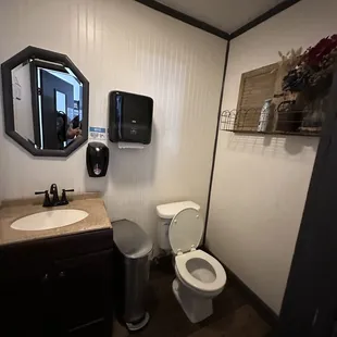 This bathroom was noice