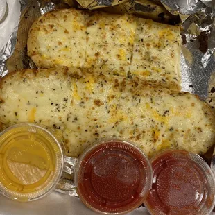 Garlic cheese bread, YUM!