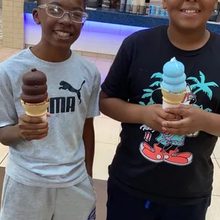 2 Large dipped cones