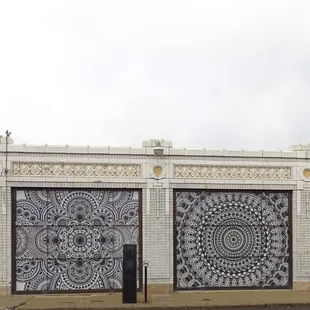 happened by and stopped to check it out but it wasn't open .. so don't go on a Saturday .. this is what I could see from outside