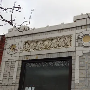 happened by and stopped to check it out but it wasn't open .. so don't go on a Saturday .. this is what I could see from outside