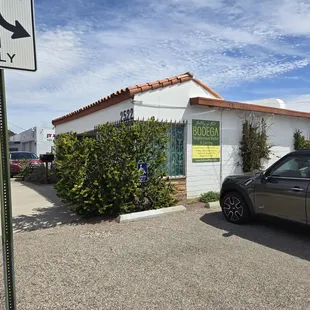 Picture from the street. Look for "BODEGA" to find the place.