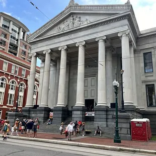 Gallier Hall