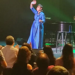 Lea Salonga waving goodbye.