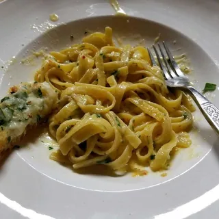 Fettuccine Alfredo