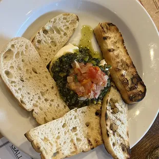 Pistachio pesto burrata