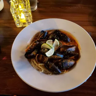 Red Curry Mussels