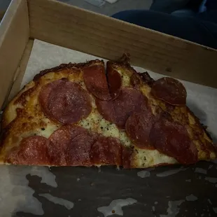 Thin crust pepperoni with white sauce. Yummy!