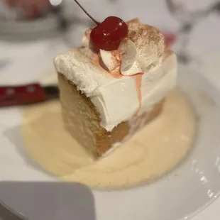 Leche cake
