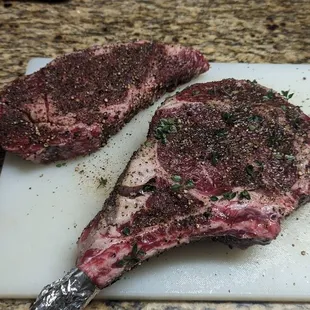 Tomahawk &amp; Ribeye steak