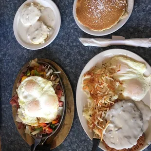 Build Your Own Skillet and Country Fried Steak