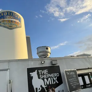 Food truck outside the brewery