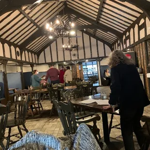 Decor still the same as the last restaurant that was here