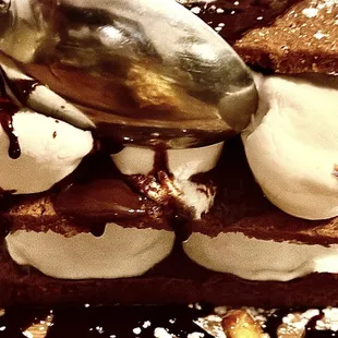 S'more dessert!