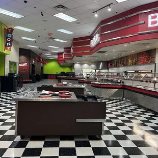 Can accommodate large group pizza buffet