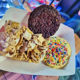 dough desserts, donuts, food