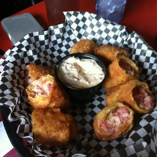 Rueben Rolls are really REALLY good