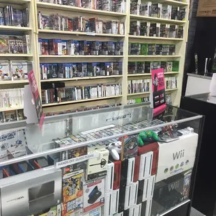 Selection of Nintendo consoles! From GameCube, DS, and the wii!
