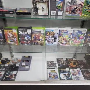 Gameroom's Gem Case looking hot.