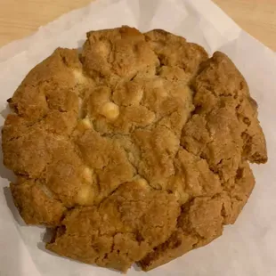 White chocolate macadamia nut cookie