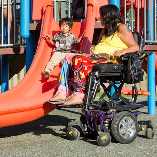 Complex Group 3 Power Wheelchair with Seat Elevator