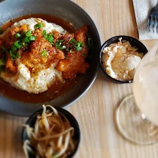 Chicken and grits, yummy!