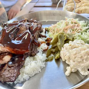 2 choice combo of La Galbi and beef bulgogi