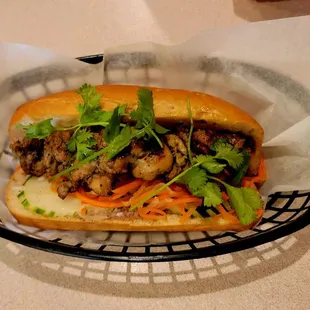 Chicken bahn mi